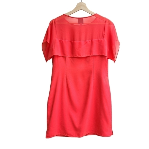 Vince Camuto Coral Shift Dress with Sheer Top Ruffle, Size Medium - Picture 2 of 9